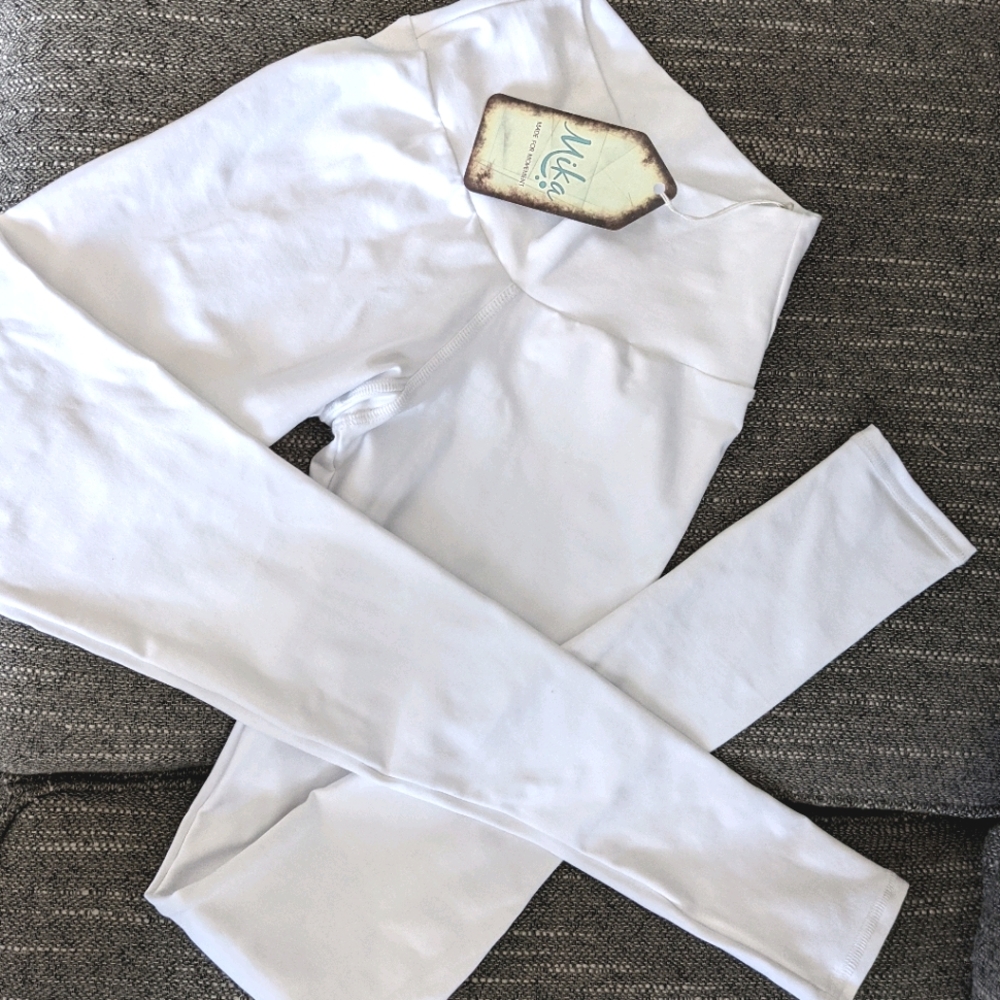 Brand New, never worn, Mika white yoga leggings!